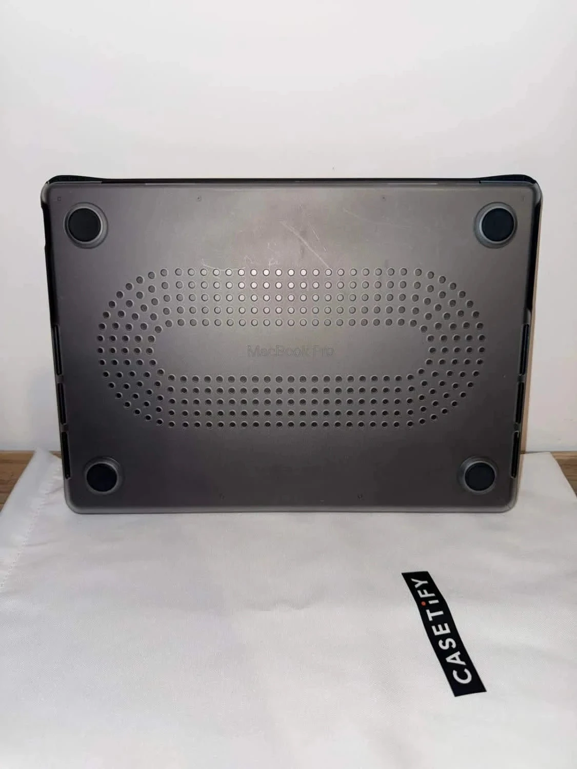 Carcasa para MacBook Pro de 14 pulgadas m1 a m4 casetify poco uso – photo 15